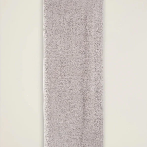 BAREFOOT DREAMS CozyChic Throw Blanket - Picture 2 of 6